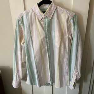 Gap button down top